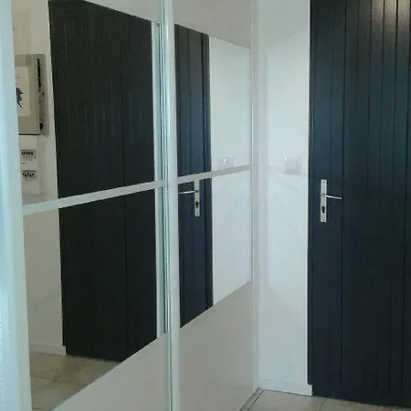 Cosy T1 Avec Mezzanine, A 7' A Pied De La Et Du Centre, Wifi, Clim, Parking Prive, Piscines Canet-en-Roussillon