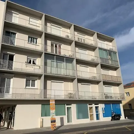 Cosy T1 Avec Mezzanine, A 7' A Pied De La Et Du Centre, Wifi, Clim, Parking Prive, Piscines Apartment Canet-en-Roussillon
